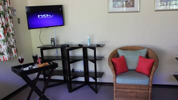 House, 1 Bedroom, Terrace, Garden View | Living room