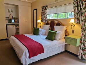 บ้านพัก, 1 ห้องนอน, ระเบียง, วิวสวน | 1 ห้องนอน