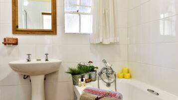 House, 1 Bedroom, Terrace, Garden View | Bathroom