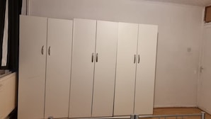 Unclassified image, 5 of 6, button - Double Bedroom in Flat Share for Rent (London)