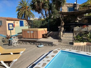 Outdoor pool - Cottage With 1 Bedroom, 2 Bathroom Heated Solar Pool, Sauna, Jacuzzi Garden (Guia de Isora)