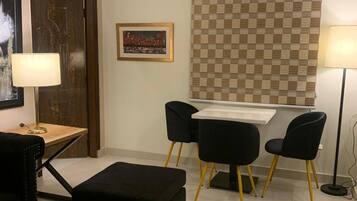 Apartment, 1 Bedroom, Smoking | Living area