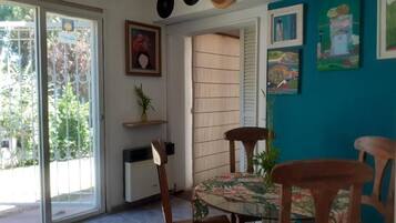 House, 2 Bedrooms, Accessible, Smoking | Dining room