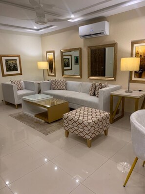 Apartment, Smoking | Lounge