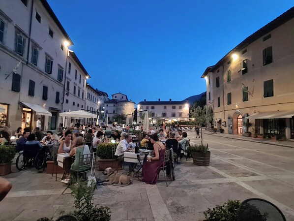 House, 3 Bedrooms, Balcony, Garden View | Outdoor dining - La Terrazza, Historic Tuscan Stone Residence With Garden and Terrace in Cetona (Cetona)