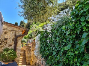 House, 3 Bedrooms, Balcony, Garden View | Property grounds - La Terrazza, Historic Tuscan Stone Residence With Garden and Terrace in Cetona (Cetona)