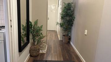 Apartment, 1 Bedroom, Garden View | Interior