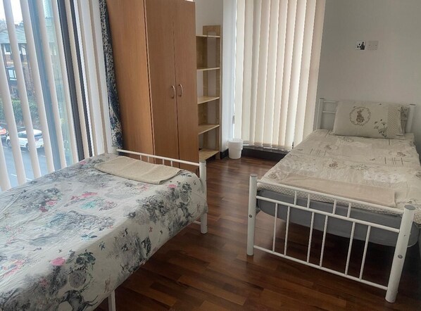 1 bedroom - Tara House, Cozy Shared Home in London (London)