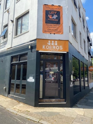 Exterior - Tara House, Cozy Shared Home in London (London)