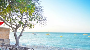 Room, 1 Bedroom, Smoking, Balcony | Beach