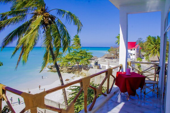 Balcony - Room-room Na - at the Left Side sea View (Nungwi)