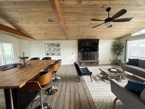 Interior - Modern Spacious Home with Epic Lake Views (Seattle)