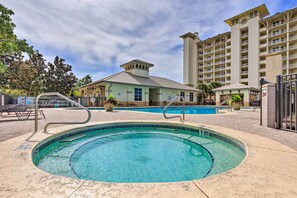 Pool - 'The Beachcomber' Escape w/ Club Amenities! (Pensacola)