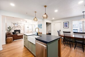 Interior - Park Avenue Gem, Steps to Town Lift, Restaurants, Shopping, Main Street, Common Hot Tub! (Park City)