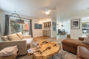 TV, fireplace - Park Avenue Gem, Steps to Town Lift, Restaurants, Shopping, Main Street, Common Hot Tub! (Park City)