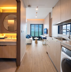 Deluxe Twin Room | Private kitchen