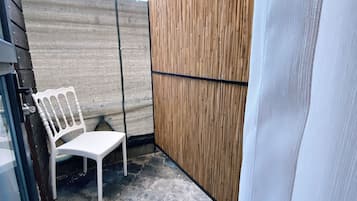 Basic Double Room, Balcony | In-room safe, free WiFi, bed sheets