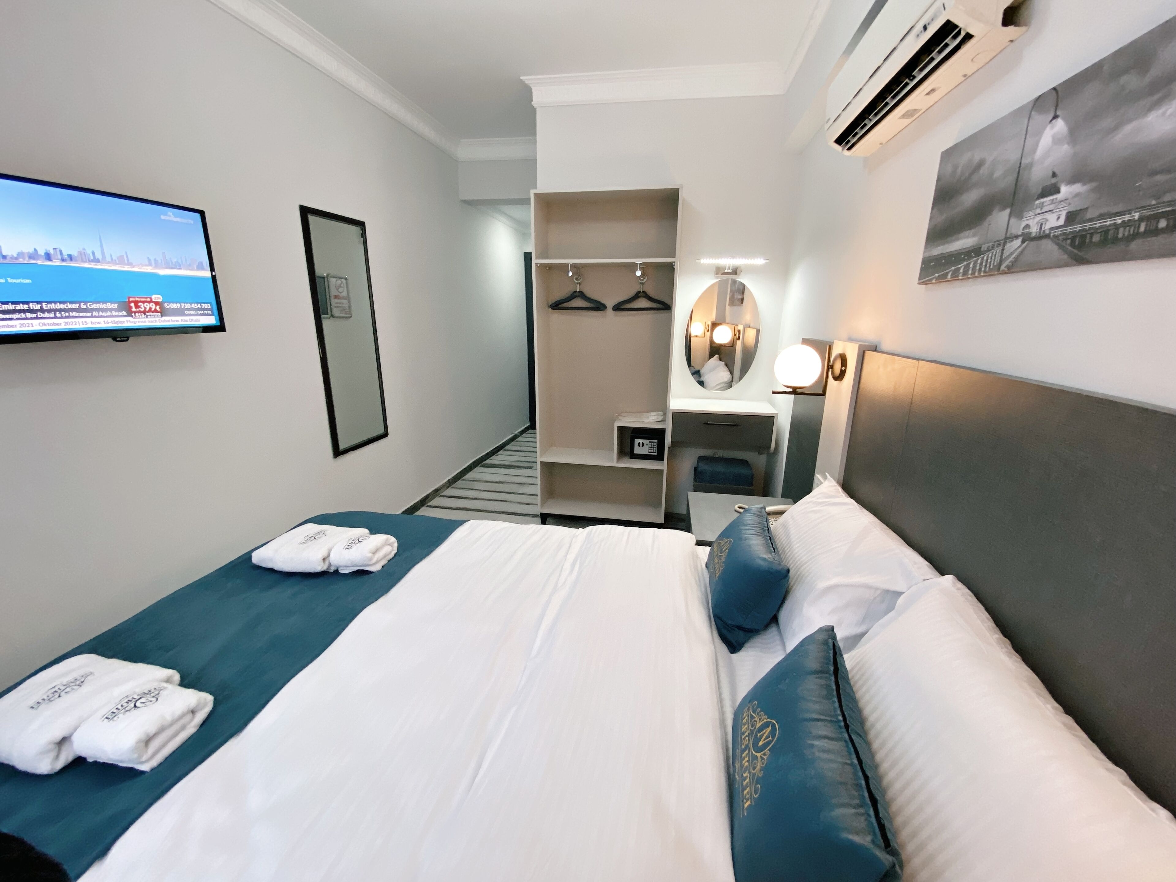 standard double room | in-room safe, free wifi, bed sheets
