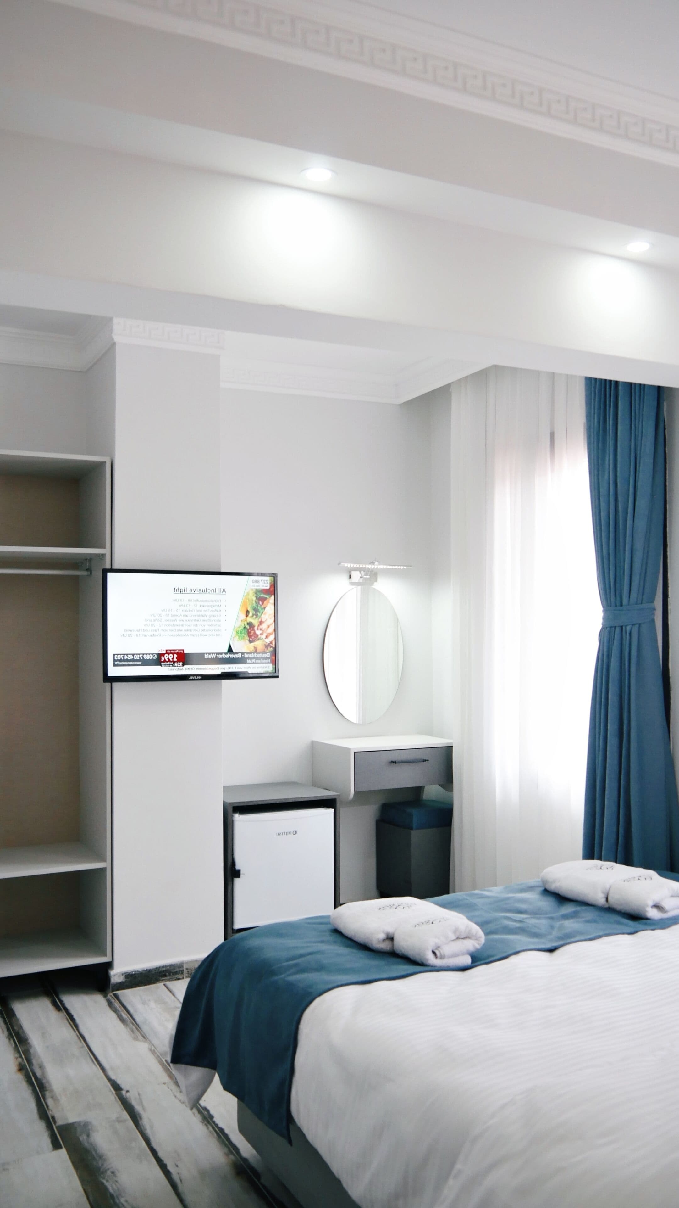 standard double room | in-room safe, free wifi, bed sheets