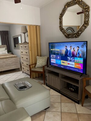 1 bedroom, desk, WiFi, bed sheets