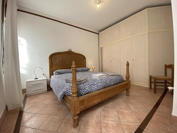 2 habitaciones, wifi gratis y ropa de cama 