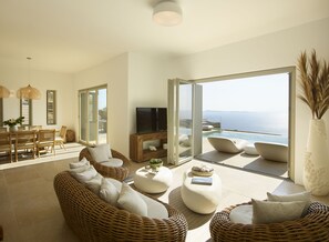 Luxury-Villa, Mehrere Schlafzimmer, eigener Pool, Meerblick | Wohnbereich