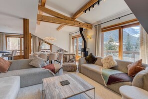 Télévision, cheminée, lecteur de DVD