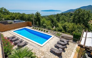 Piscine extérieure