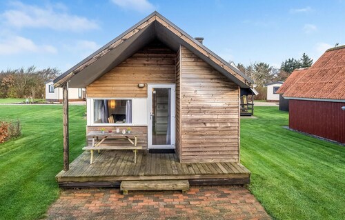 Lovely home in Ulfborg with kitchen