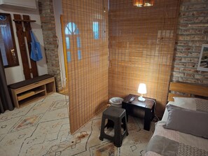 3 chambres, fer et planche à repasser, Wi-Fi gratuit, draps fournis