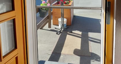 Gemütliche Wohnung in ruhiger Lage - 76m² mit 31m² Terrasse und Großem Parkplatz