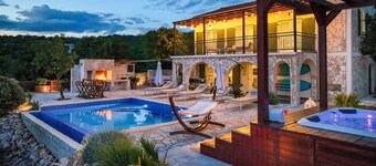 Amazing home in Stinica