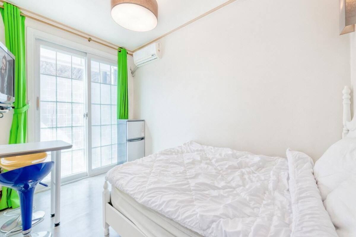 Basic Room, 1 Bedroom (Charis(communal BBQ)) | 1 bilik tidur, Wi-fi percuma 