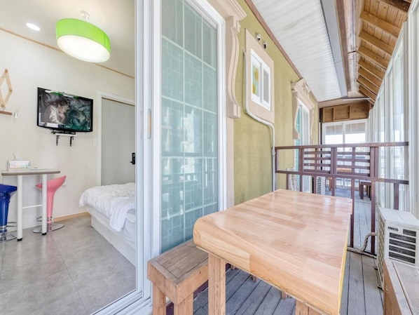 Basic Room, 1 Bedroom (olive) | 1 bedroom, free WiFi - Gangneung Rodemtrees Pension (Gangneung)