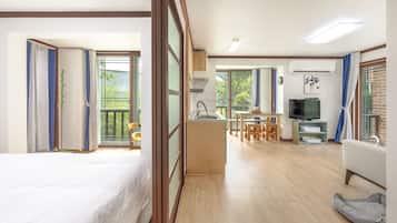 ๋ฒ ์ด์ง๋ฃธ, ์นจ์ค 1๊ฐ (Salgoo) | ๋ฌด๋ฃ WiFi