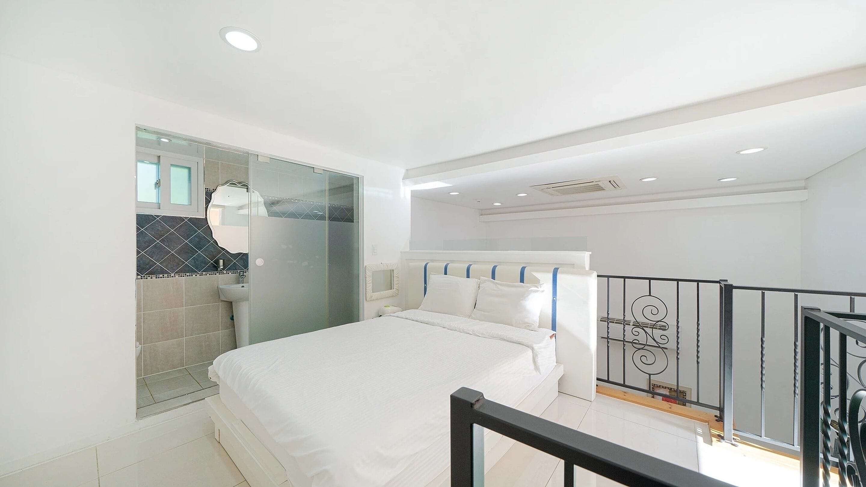 Eenvoudige kamer, 2 slaapkamers (Poolvilla B) | Gratis wifi