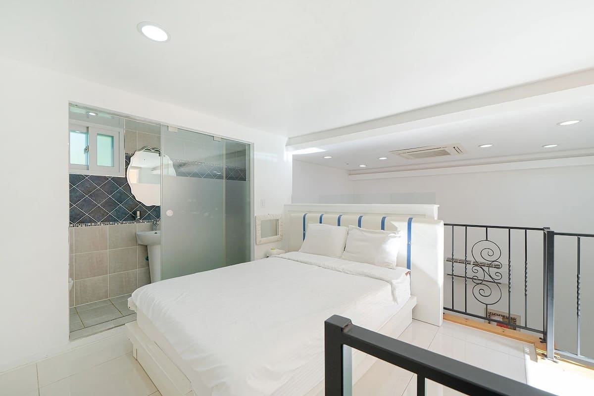 Eenvoudige kamer, 2 slaapkamers (Poolvilla B) | Gratis wifi