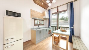 Basic Room, 2 Bedrooms (Eun hang) | Free WiFi - Gapyeong Highmong Pet-friendly Kids Pool (Gapyeong)