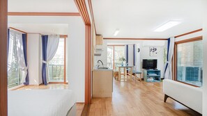 Basic Room, 1 Bedroom (Salgoo) | 1 bedroom, free WiFi - Gapyeong Himong Aegyeon Pension (Gapyeong)