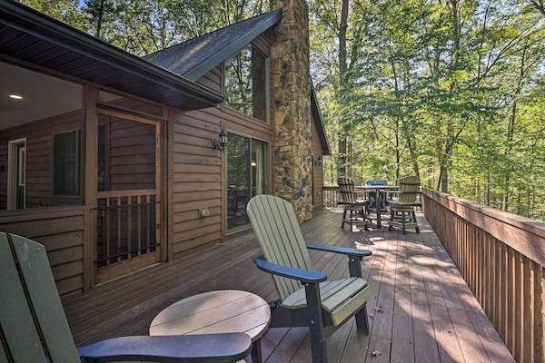 Great Cacapon Vacation Rental | 3BR | 2BA | 1,500 Sq Ft | Stairs Required