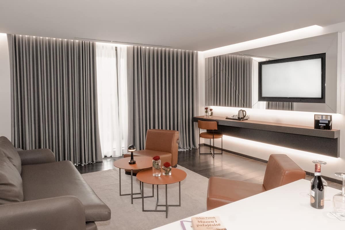 Family Suite Standard | Hochwertige Bettwaren, Betten mit Memory-Foam-Matratzen, Minibar