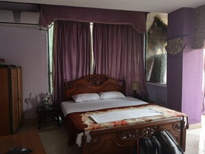 Tabla de planchar con plancha y wifi gratis 