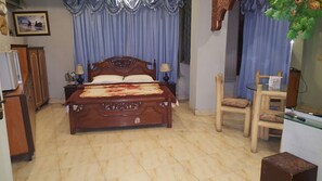 Standard Double Room | Iron/ironing board, free WiFi