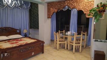 Standard Double Room | Iron/ironing board, free WiFi