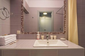 Villa | Bathroom