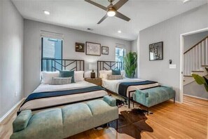 4 bedrooms, desk, iron/ironing board, travel crib