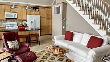 Smart TV, fireplace, offices