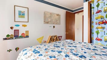 3 bedrooms, free WiFi, bed sheets