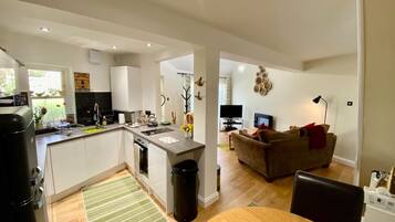 Fridge, microwave, toaster, cookware/dishes/utensils