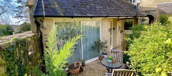 Delightful Cottage Sydney Gardens private parking - Pass the Keys